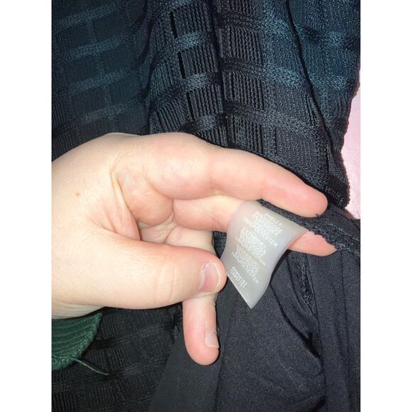 Calvin Klein Black Textured Sleeveless Blouse Windowpane Overlay Top Size 2X - Picture 6 of 6